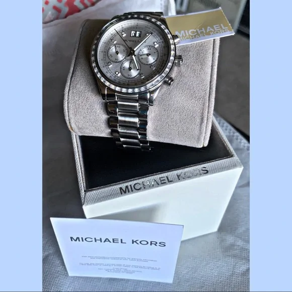 NWT Lux MK Chronograph Watch - Picture 2 of 9